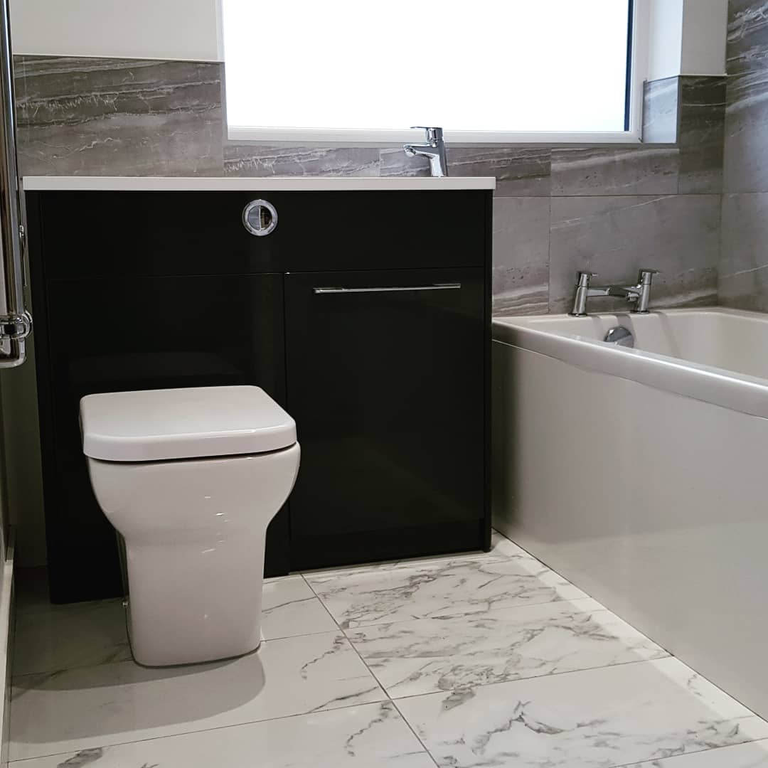 Photograph of a domestic fitted bathroom